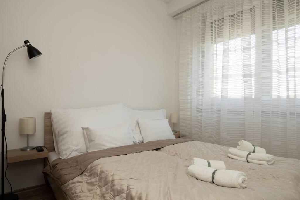 Martonfalvi Penthouse W Jacuzzi Debrecen Bagian luar foto